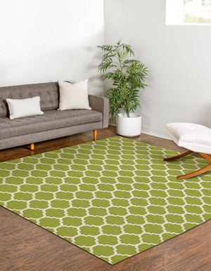 Light Green 7' 10 x 7' 10 Trellis Square Area Rug