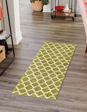 Light Green 2' 7 x 10' Trellis Runner Area Rug