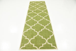 Green 2' 7 x 8' Trellis Runner Area Rug