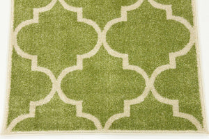 Green 2' 7 x 8' Trellis Runner Area Rug