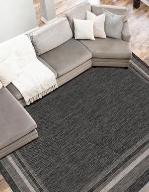 Black 4' 1 x 6' 1 Outdoor Border Rectangle Rug