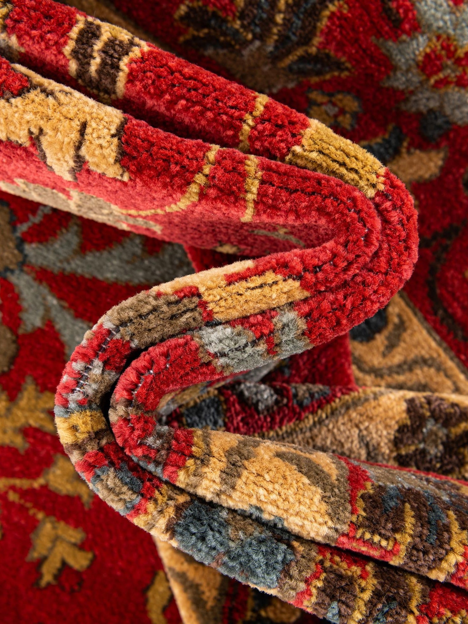 Red 6' 1 x 6' 1 Edinburgh Round Area Rug 100% Polypropylene Easy Clean With Cotton Backing Traditional Classic Design Carpet for Living, Dining Room, Office for Sale at Rug Engine