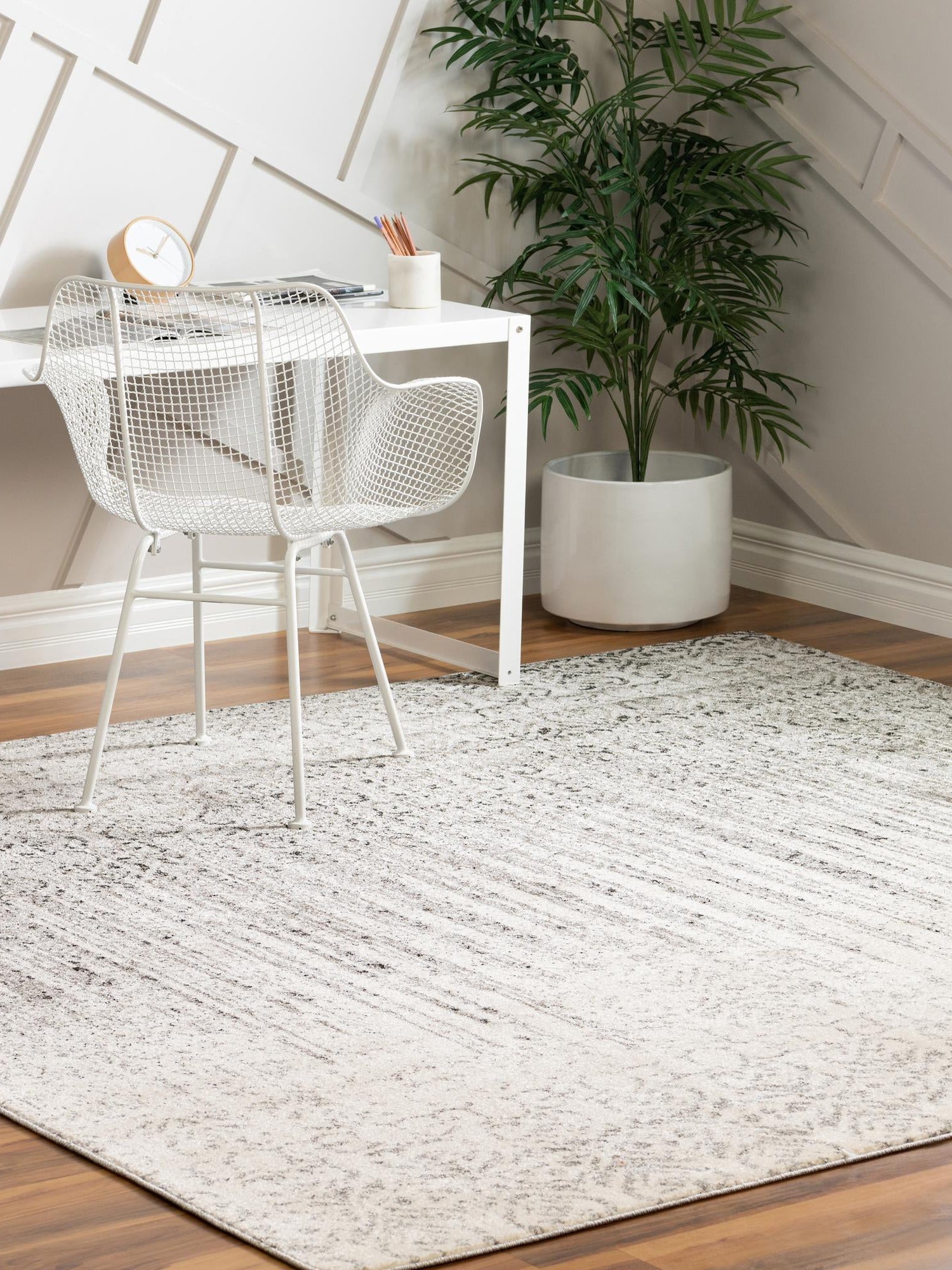 Gray 7' 10 x 7' 10 Del Mar Square Area Rug 100% Polypropylene Easy Clean Stain Resistant Vivid Modern Carpet Mat for Home Decor Interior Designing for Sale at Rug Engine
