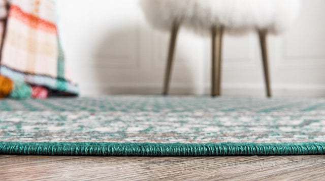 Turquoise 7' 10 x 7' 10 Williamsburg Round Area Rug 100% Polypropylene With Cotton Backing Durable Easy Clean Stain Resistant Carpet for Sale at Rug Engine