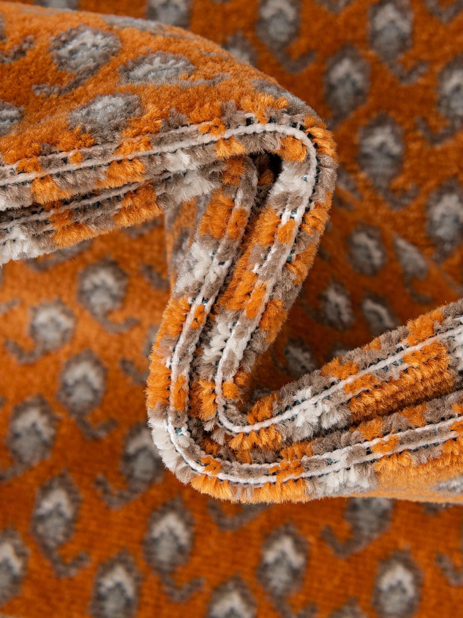 Orange 8' x 8' Williamsburg Round Area Rug 100% Polypropylene With Cotton Backing Durable Easy Clean Stain Resistant Carpet for Sale at Rug Engine