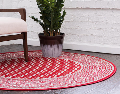 Red 5' 1 x 5' 1 Williamsburg Round Area Rug 100% Polypropylene With Cotton Backing Durable Easy Clean Stain Resistant Carpet for Sale at Rug Engine