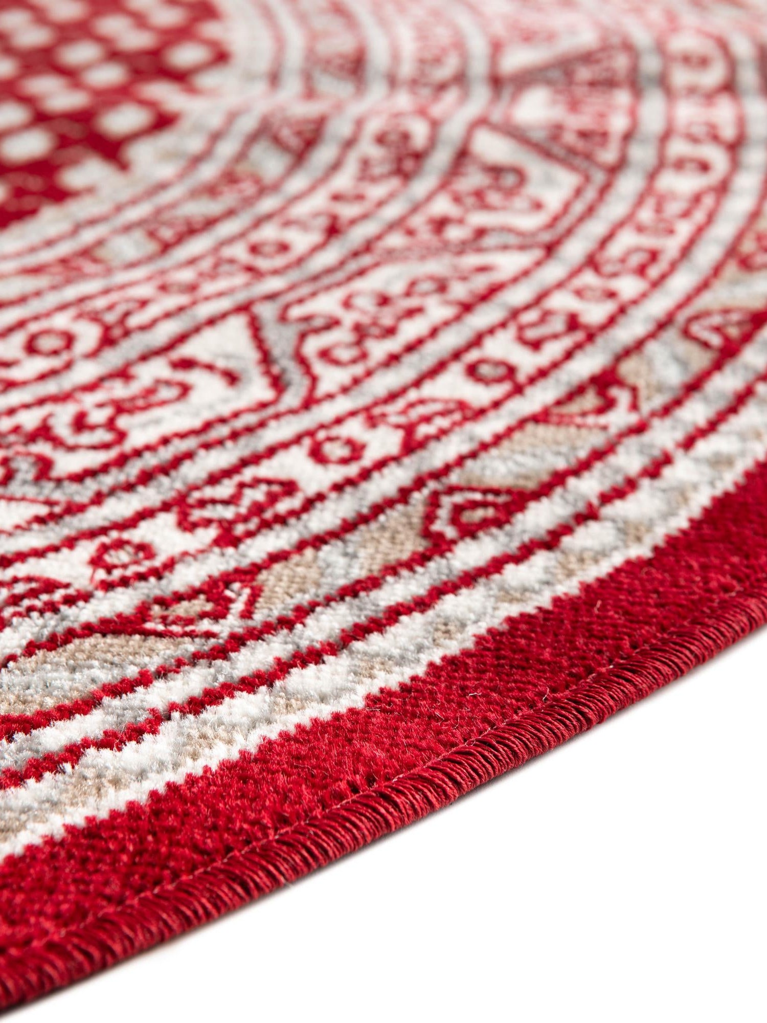 Red 3' 7 x 3' 7 Williamsburg Round Area Rug 100% Polypropylene With Cotton Backing Durable Easy Clean Stain Resistant Carpet for Sale at Rug Engine