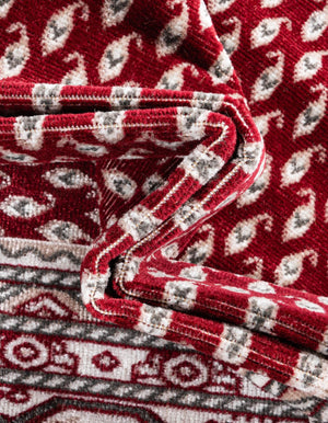 Red 3' 7 x 3' 7 Williamsburg Round Area Rug 100% Polypropylene With Cotton Backing Durable Easy Clean Stain Resistant Carpet for Sale at Rug Engine