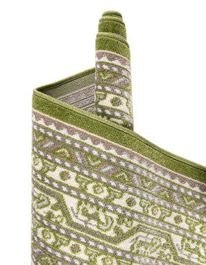 Green 4' x 6' Williamsburg Rectangle Area Rug 100% Polypropylene With Cotton Backing Durable Easy Clean Stain Resistant Carpet for Sale at Rug Engine