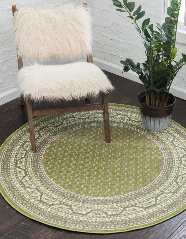 Green 5' 1 x 5' 1 Williamsburg Round Area Rug