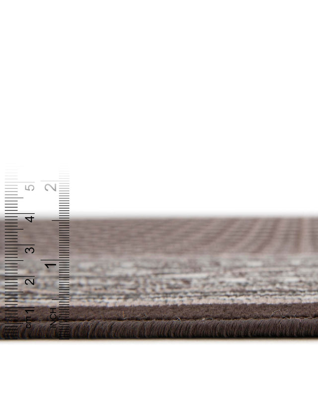 Brown 4' 1 x 6' 1 Williamsburg Rectangle Rug