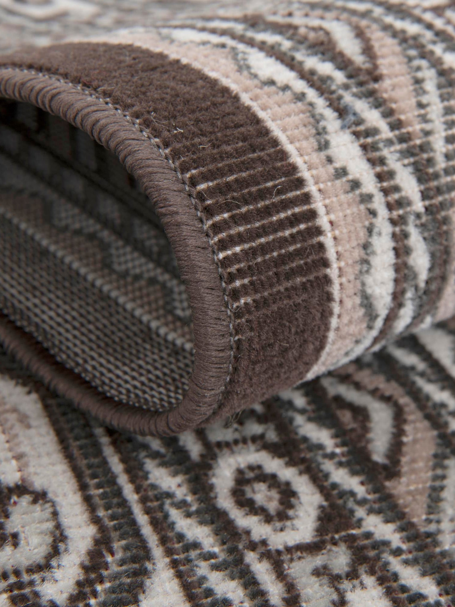 Brown 8' x 8' Williamsburg Round Area Rug 100% Polypropylene With Cotton Backing Durable Easy Clean Stain Resistant Carpet for Sale at Rug Engine