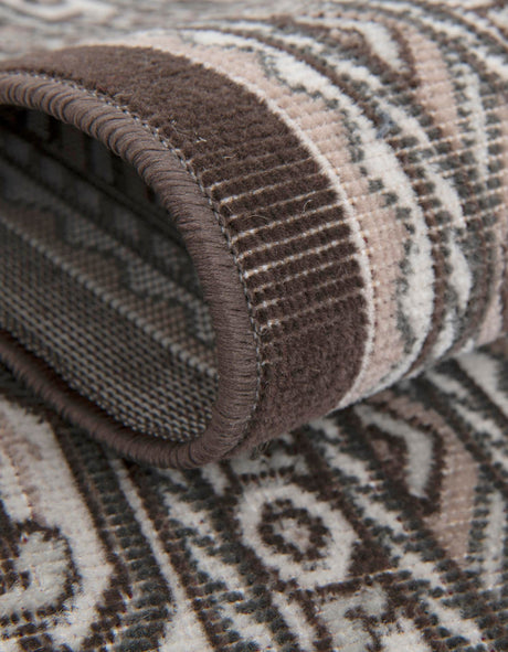 Brown 8' x 8' Williamsburg Round Area Rug 100% Polypropylene With Cotton Backing Durable Easy Clean Stain Resistant Carpet for Sale at Rug Engine