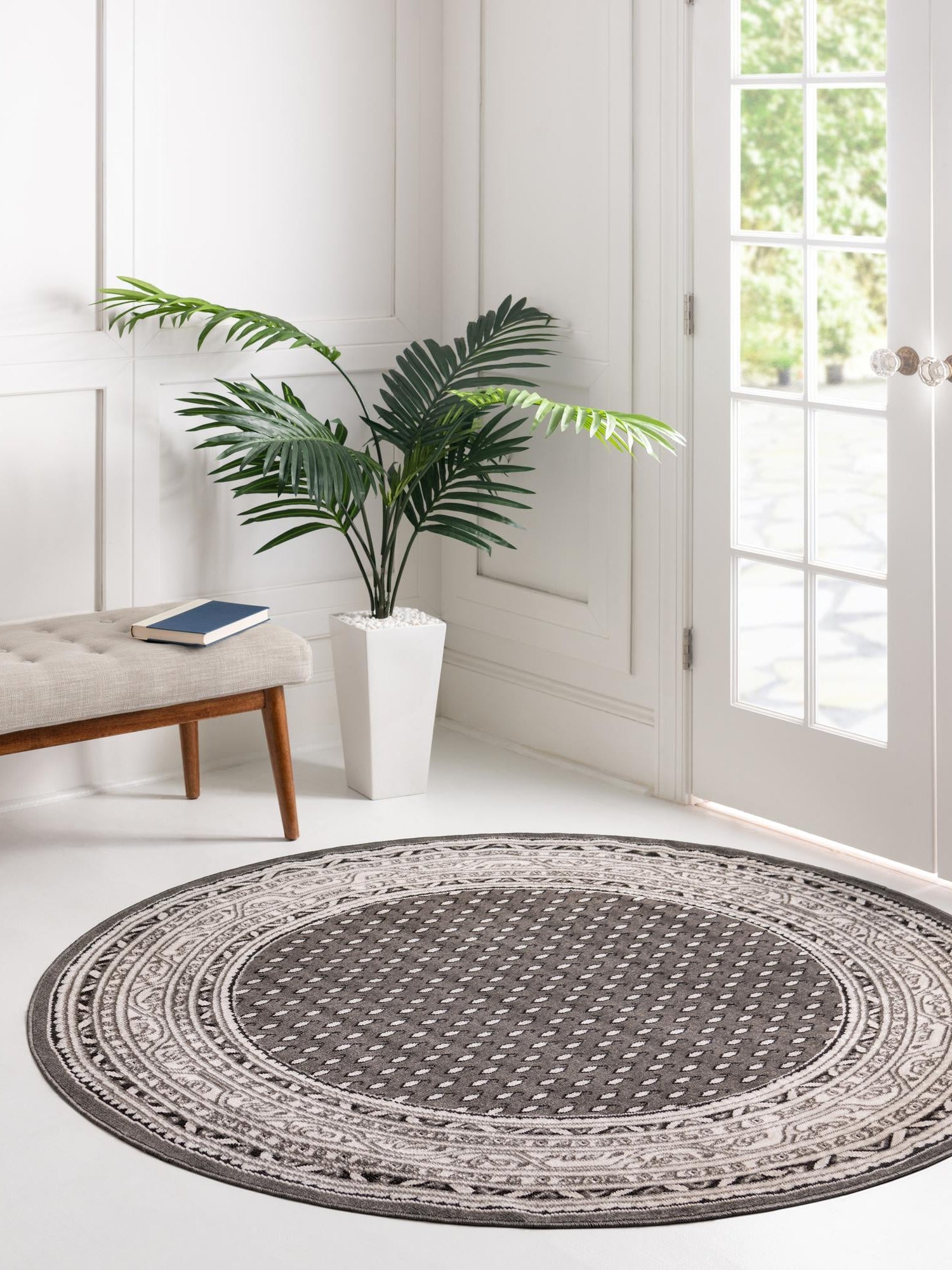 Gray 10' x 10' Williamsburg Round Area Rug 100% Polypropylene With Cotton Backing Durable Easy Clean Stain Resistant Carpet for Sale at Rug Engine