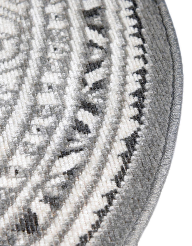 Gray 8' x 8' Williamsburg Round Area Rug 100% Polypropylene With Cotton Backing Durable Easy Clean Stain Resistant Carpet for Sale at Rug Engine