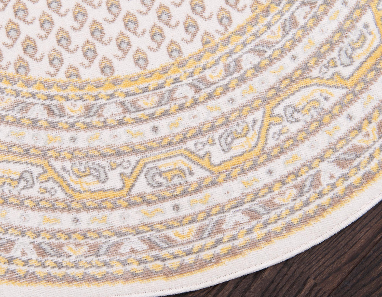 Beige 5' 1 x 5' 1 Williamsburg Round Area Rug 100% Polypropylene With Cotton Backing Durable Easy Clean Stain Resistant Carpet for Sale at Rug Engine