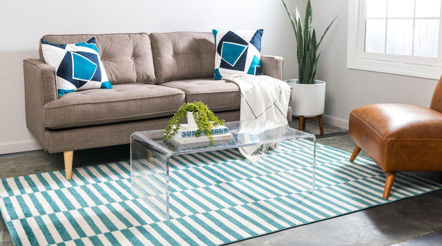 Turquoise 7' 1 x 10' Williamsburg Rectangle Rug