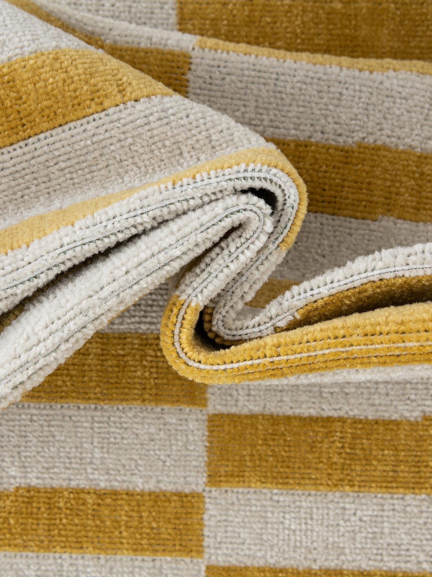 Yellow 4' 1 x 6' 1 Williamsburg Rectangle Area Rug 100% Polypropylene With Cotton Backing Durable Easy Clean Stain Resistant Carpet for Sale at Rug Engine