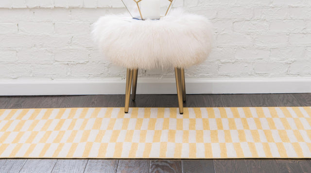 Yellow 2' 9 x 9' 10 Williamsburg Runner Area Rug 100% Polypropylene With Cotton Backing Durable Easy Clean Stain Resistant Carpet for Sale at Rug Engine