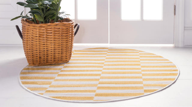 Yellow 3' 7 x 3' 7 Williamsburg Round Area Rug 100% Polypropylene With Cotton Backing Durable Easy Clean Stain Resistant Carpet for Sale at Rug Engine