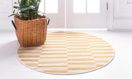 Yellow 5' 3 x 5' 3 Williamsburg Round Area Rug 100% Polypropylene With Cotton Backing Durable Easy Clean Stain Resistant Carpet for Sale at Rug Engine