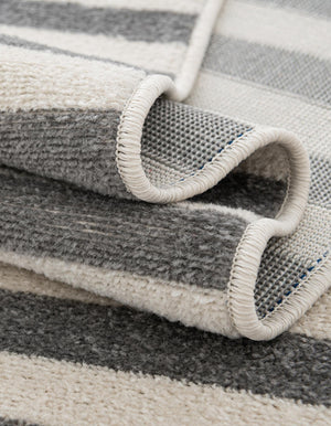 Dark Gray 3' 7 x 3' 7 Williamsburg Round Area Rug 100% Polypropylene With Cotton Backing Durable Easy Clean Stain Resistant Carpet for Sale at Rug Engine