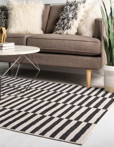 Black 9' x 12' Williamsburg Rectangle Area Rug 100% Polypropylene With Cotton Backing Durable Easy Clean Stain Resistant Carpet for Sale at Rug Engine