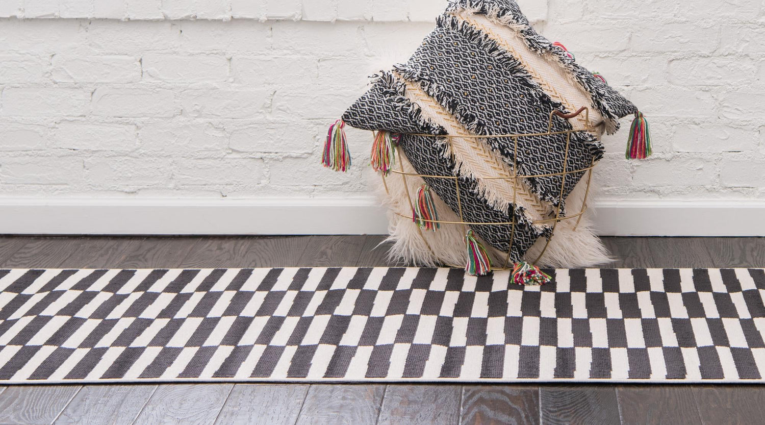 Black 2' 9 x 9' 10 Williamsburg Runner Area Rug 100% Polypropylene With Cotton Backing Durable Easy Clean Stain Resistant Carpet for Sale at Rug Engine