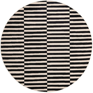Black 7' 10 x 7' 10 Williamsburg Round Area Rug 100% Polypropylene With Cotton Backing Durable Easy Clean Stain Resistant Carpet for Sale at Rug Engine