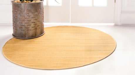 Gold 8' x 8' Williamsburg Round Area Rug 100% Polypropylene With Cotton Backing Durable Easy Clean Stain Resistant Carpet for Sale at Rug Engine