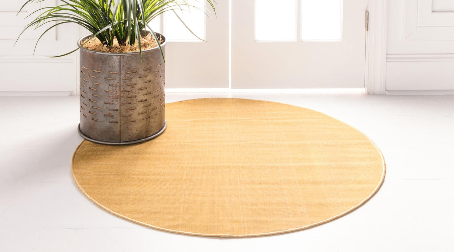 Gold 5' 3 x 5' 3 Williamsburg Round Area Rug 100% Polypropylene With Cotton Backing Durable Easy Clean Stain Resistant Carpet for Sale at Rug Engine