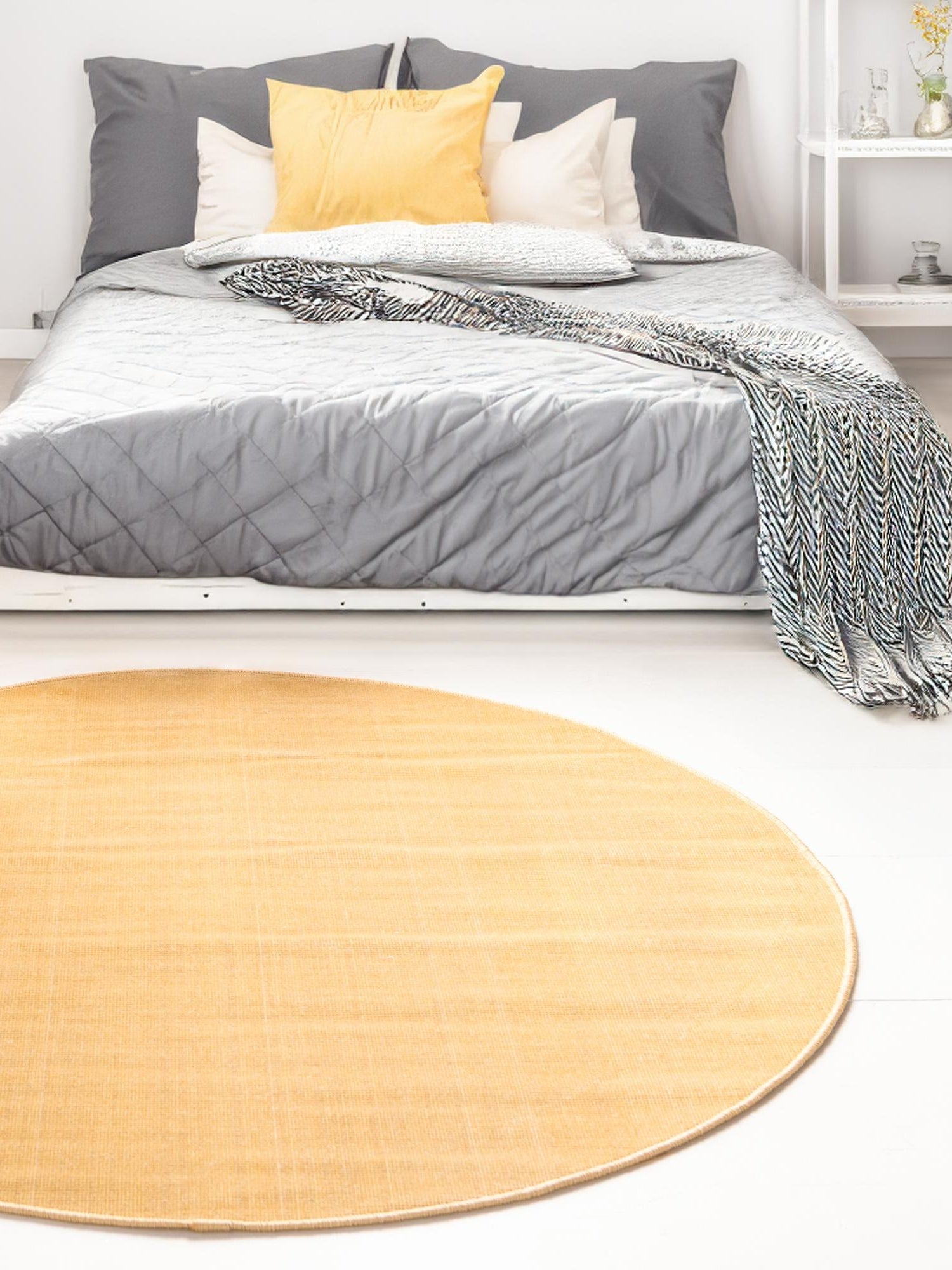 Gold 5' 3 x 5' 3 Williamsburg Round Area Rug 100% Polypropylene With Cotton Backing Durable Easy Clean Stain Resistant Carpet for Sale at Rug Engine