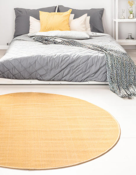 Gold 5' 3 x 5' 3 Williamsburg Round Area Rug 100% Polypropylene With Cotton Backing Durable Easy Clean Stain Resistant Carpet for Sale at Rug Engine