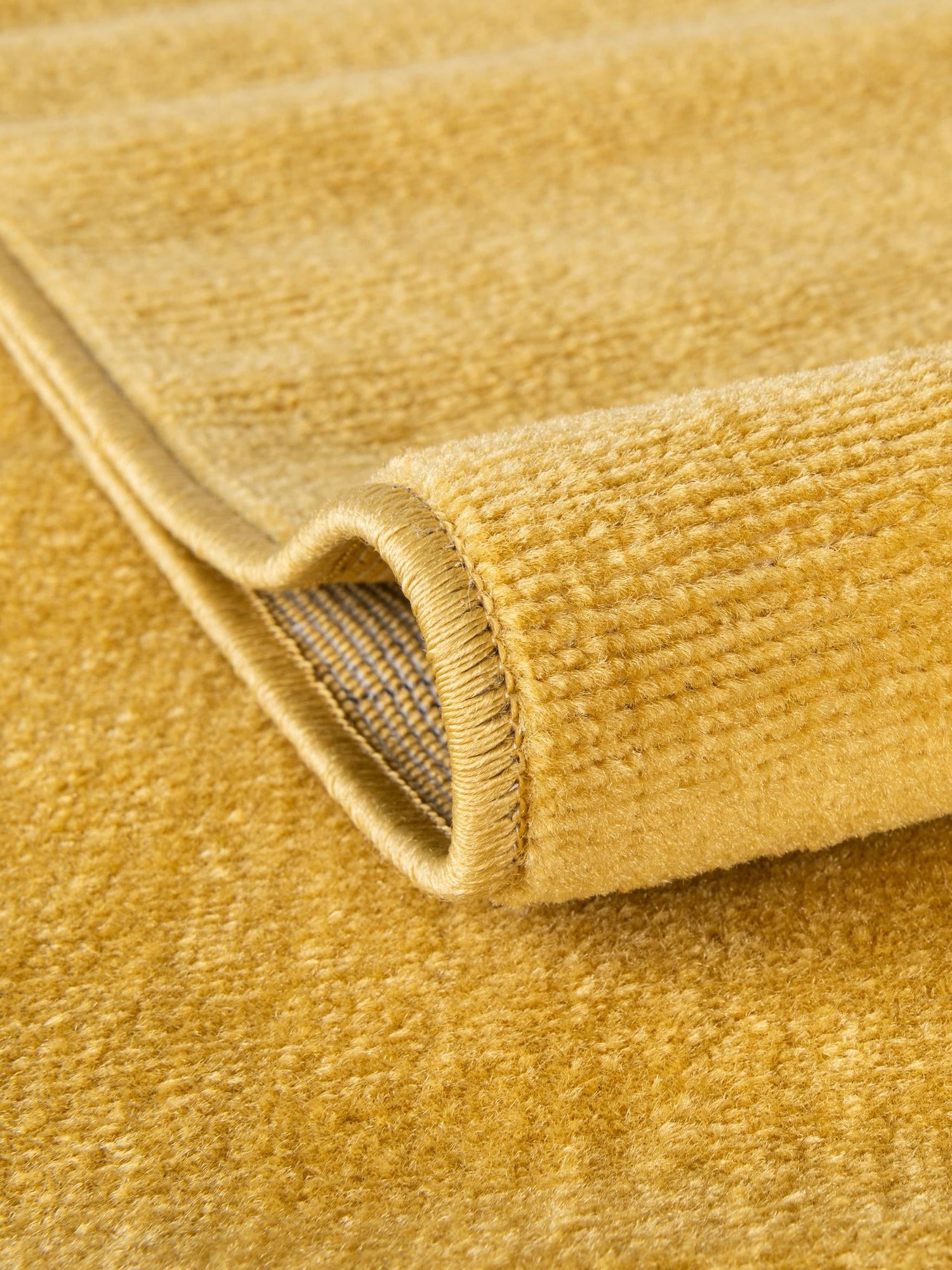 Gold 8' x 8' Williamsburg Round Area Rug 100% Polypropylene With Cotton Backing Durable Easy Clean Stain Resistant Carpet for Sale at Rug Engine