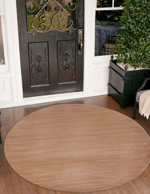 Light Brown 3' 7 x 3' 7 Williamsburg Round Area Rug 100% Polypropylene With Cotton Backing Durable Easy Clean Stain Resistant Carpet for Sale at Rug Engine