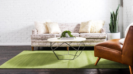 Green 6' 1 x 9' Williamsburg Rectangle Area Rug 100% Polypropylene With Cotton Backing Durable Easy Clean Stain Resistant Carpet for Sale at Rug Engine