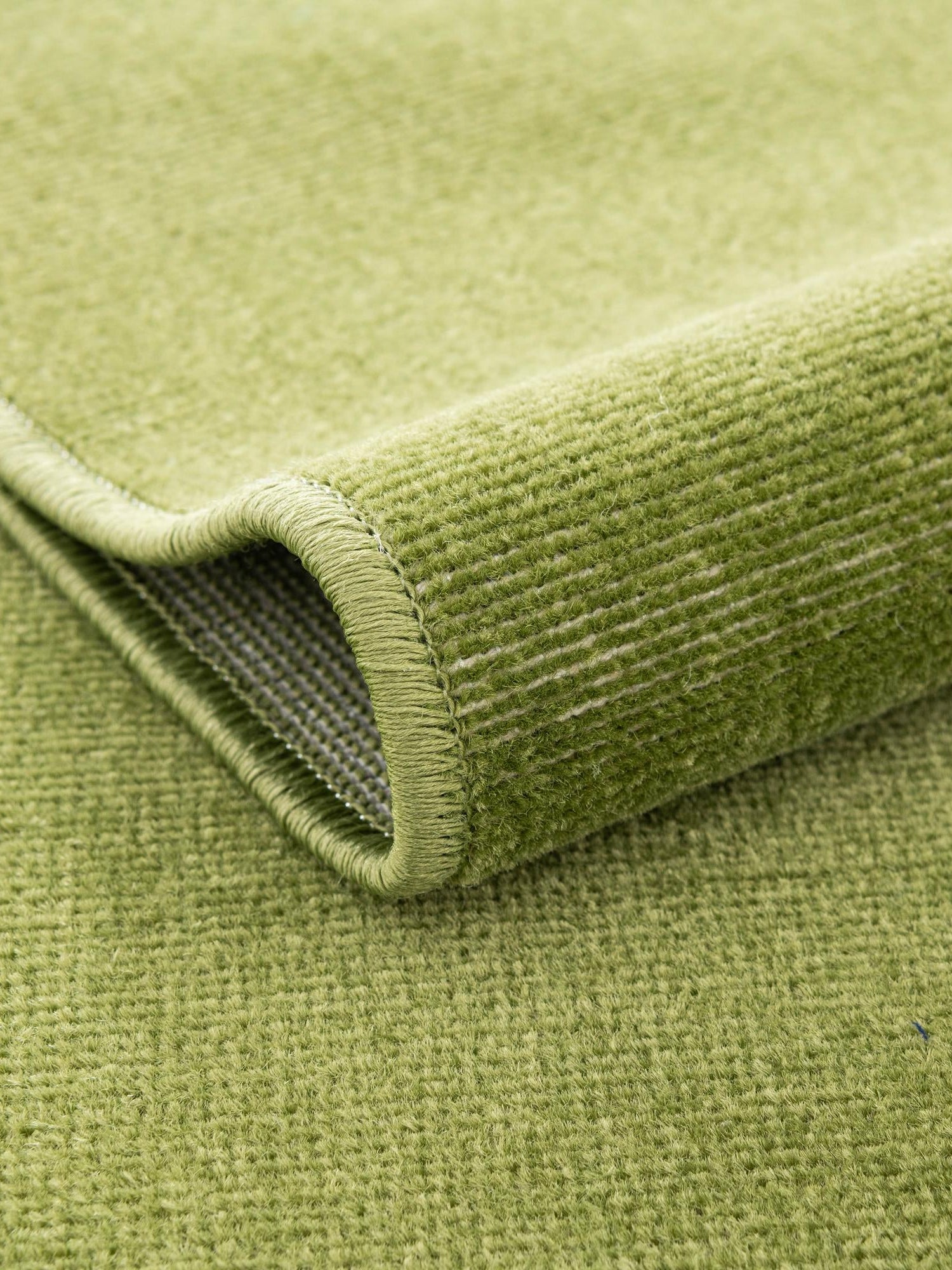 Green 6' 1 x 9' Williamsburg Rectangle Area Rug 100% Polypropylene With Cotton Backing Durable Easy Clean Stain Resistant Carpet for Sale at Rug Engine
