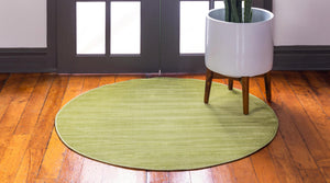 Green 5' 3 x 5' 3 Williamsburg Round Area Rug 100% Polypropylene With Cotton Backing Durable Easy Clean Stain Resistant Carpet for Sale at Rug Engine