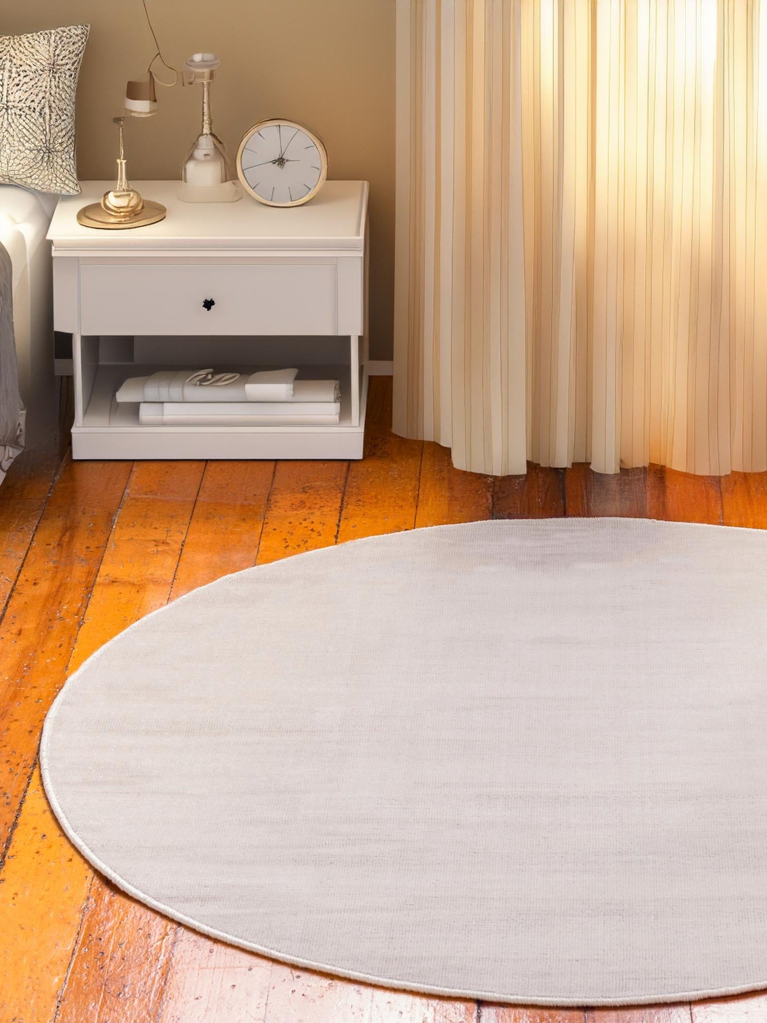 Beige 5' 3 x 5' 3 Williamsburg Round Area Rug 100% Polypropylene With Cotton Backing Durable Easy Clean Stain Resistant Carpet for Sale at Rug Engine