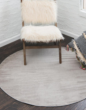 Gray 3' 7 x 3' 7 Williamsburg Round Area Rug 100% Polypropylene With Cotton Backing Durable Easy Clean Stain Resistant Carpet for Sale at Rug Engine