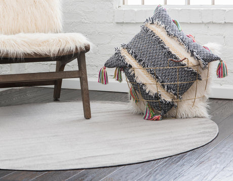 Gray 5' 3 x 5' 3 Williamsburg Round Area Rug 100% Polypropylene With Cotton Backing Durable Easy Clean Stain Resistant Carpet for Sale at Rug Engine
