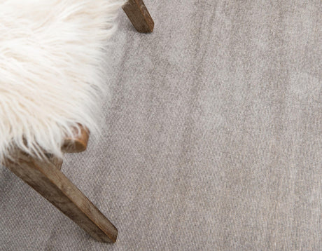 Gray 3' 7 x 3' 7 Williamsburg Round Area Rug 100% Polypropylene With Cotton Backing Durable Easy Clean Stain Resistant Carpet for Sale at Rug Engine