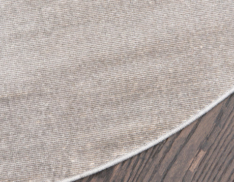 Gray 8' x 8' Williamsburg Round Area Rug 100% Polypropylene With Cotton Backing Durable Easy Clean Stain Resistant Carpet for Sale at Rug Engine