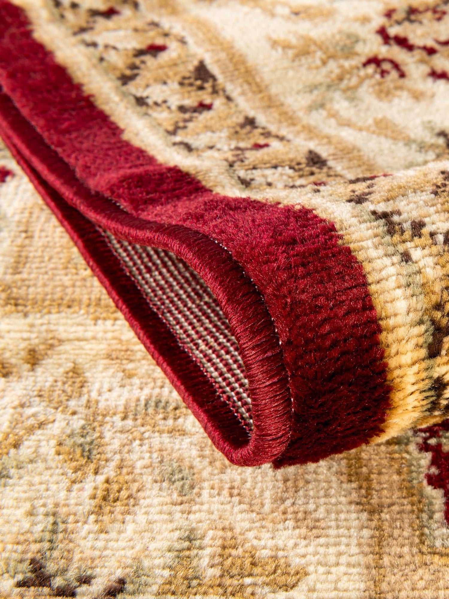 Red 4' 1 x 4' 1 Versailles Square Area Rug