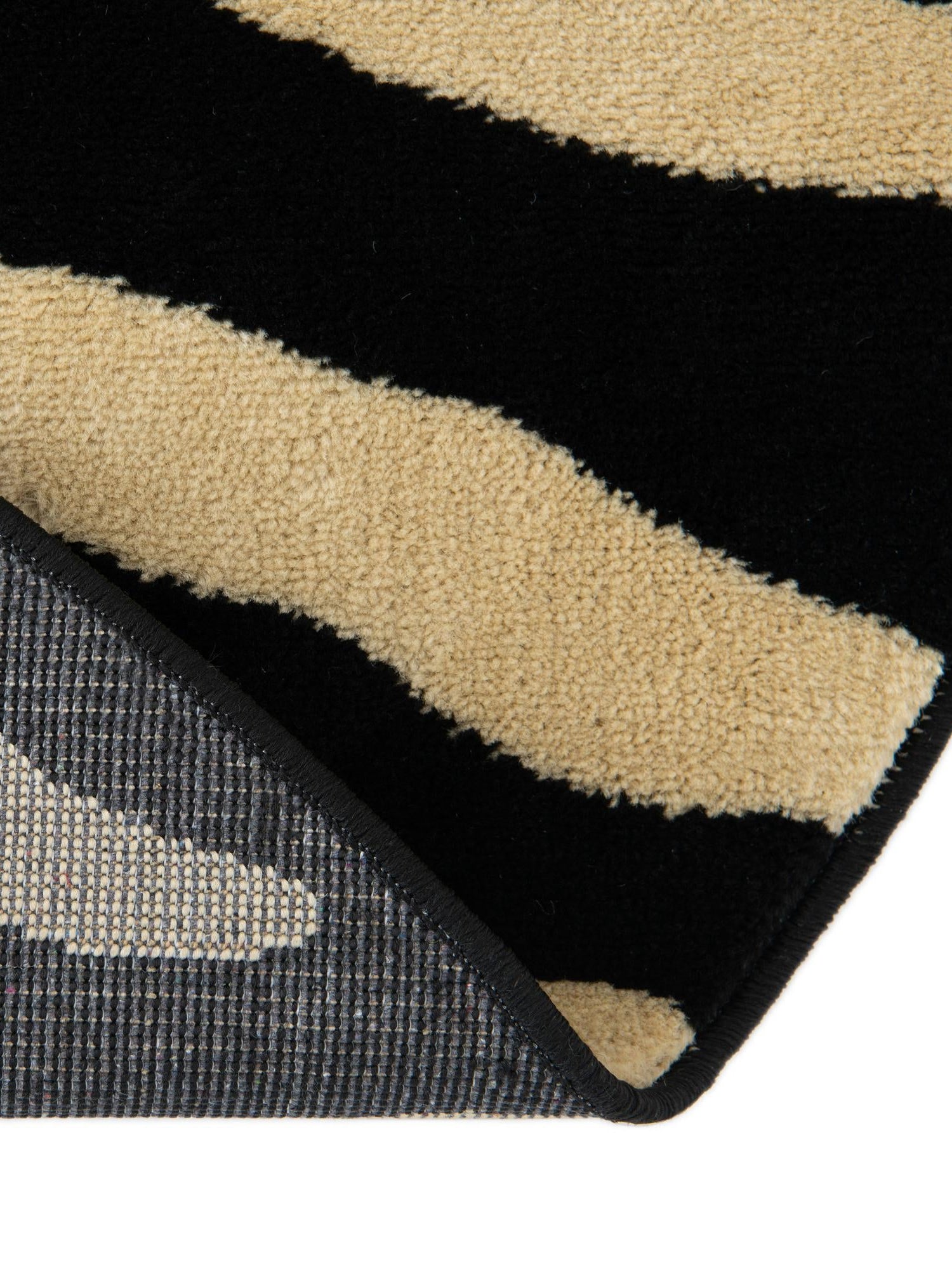 Black 5' 3 x 5' 3 Wildlife Round Area Rug Animal Print Safari Jungle Inspired Carpet for Unique Modern Interior Design for Sale at Rug Engine