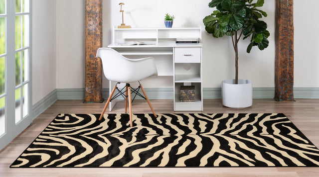 Black 7' 1 x 10' Wildlife Rectangle Rug