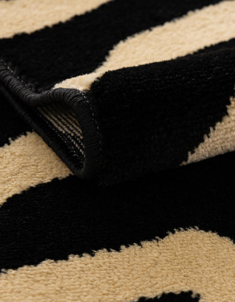 Black 4' 1 x 6' 1 Wildlife Rectangle Area Rug Animal Print Safari Jungle Inspired Carpet for Unique Modern Interior Design for Sale at Rug Engine
