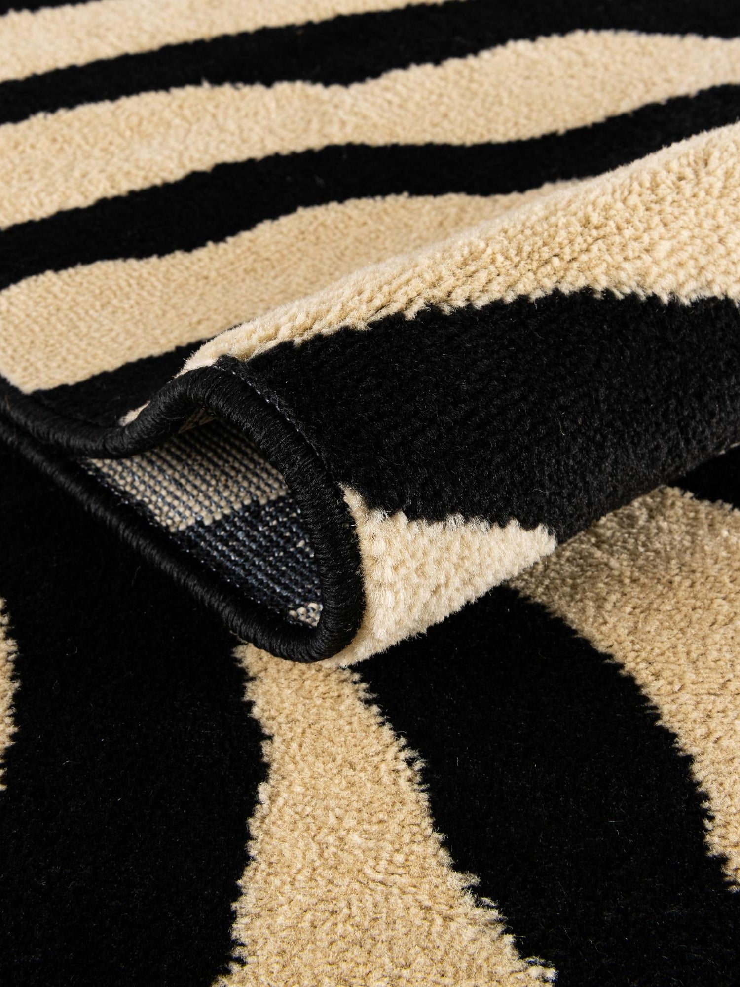 Cream 6' 1 x 9' Wildlife Rectangle Area Rug Animal Print Safari Jungle Inspired Carpet for Unique Modern Interior Design for Sale at Rug Engine