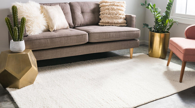 White 4' 1 x 6' 1 Studio Solid Shag Rectangle Area Rug Thick Soft Touch Fluffy & Plush Shaggy Pile