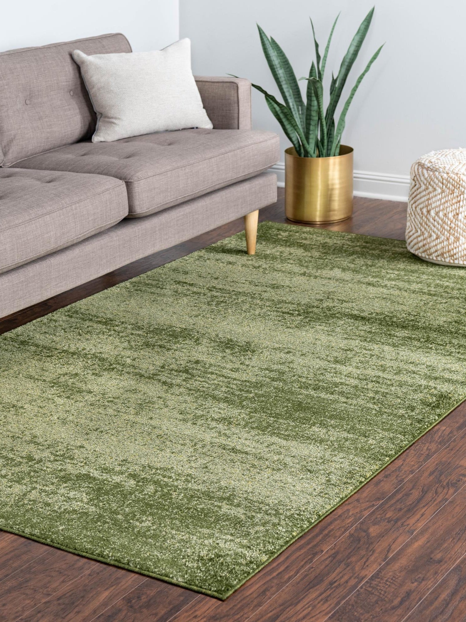 Green 7' 10 x 11' Del Mar Rectangle Area Rug 100% Polypropylene Easy Clean Stain Resistant Vivid Modern Carpet Mat for Home Decor Interior Designing for Sale at Rug Engine